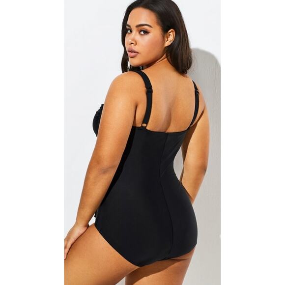 Meet.Curve Black Twist Front Push Up One Piece Swimsuit XL never worn NWT - Picture 6 of 7